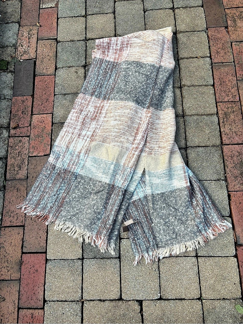Look by M Plaid Wool Scarf in Gray & Blue